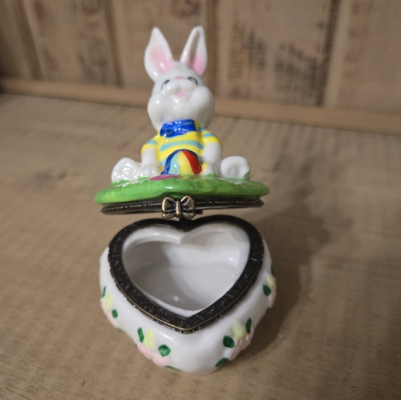 Bunny Hinged Trinket Boxes- Set of Two - Picture 5 of 16